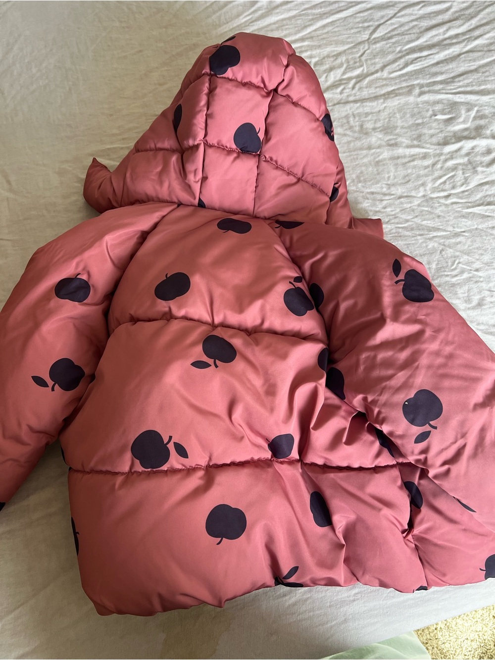Zara kids. Pink Hooded Puffer Jacket with Dark Apple Motif - Picture 3 of 6